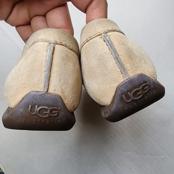 🌸UGG Nubuck Beige Loafers with Gold Buckle 8 - Picture 7 of 9